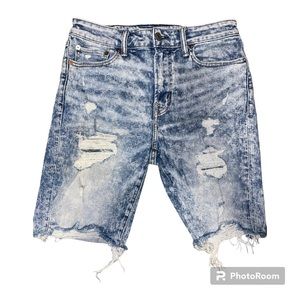 Men ripped Jean shorts